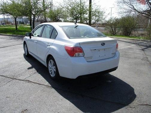 Photo 4 of 9 of 2015 Subaru Impreza 2.0i Premium