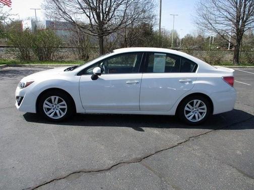 Photo 3 of 9 of 2015 Subaru Impreza 2.0i Premium