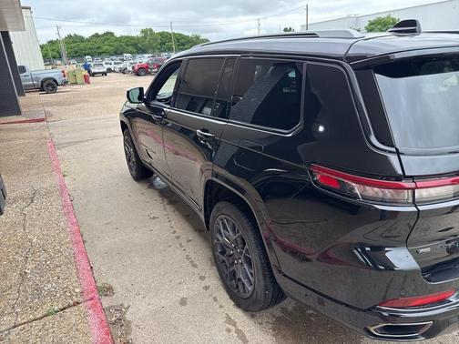 2023 Jeep Grand Cherokee L Summit
