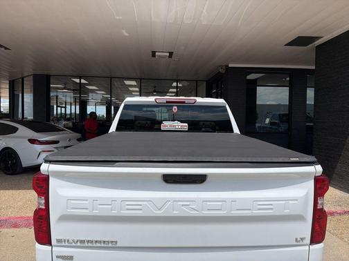 Summit White 2024 Chevrolet Silverado 1500 LT
