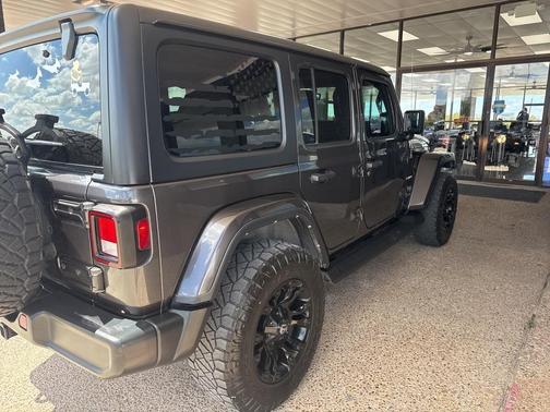 2022 Jeep Wrangler Unlimited Sahara