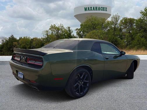 2022 Dodge Challenger SXT