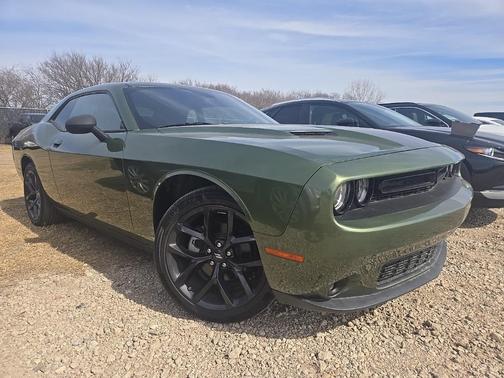 2022 Dodge Challenger SXT