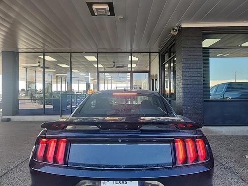 2020 Ford Mustang EcoBoost