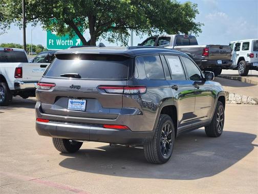 2025 Jeep Grand Cherokee L Laredo