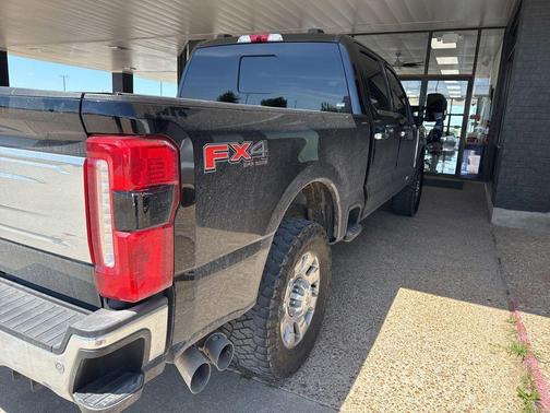 Black Metallic 2024 Ford F-250 King Ranch