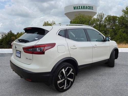 2022 Nissan Rogue Sport SL