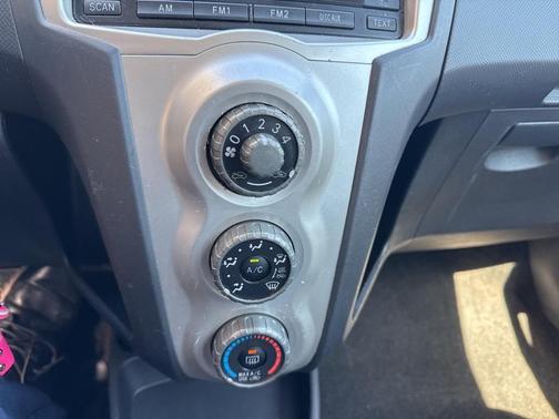 2008 Toyota Yaris 