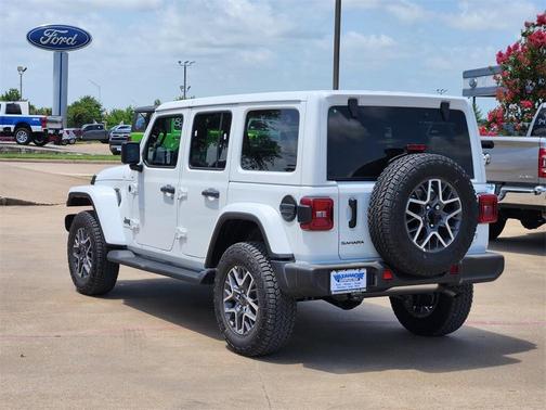 2025 Jeep Wrangler Sahara
