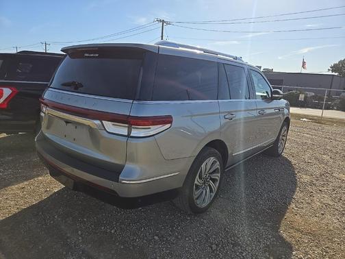 2023 Lincoln Navigator Reserve