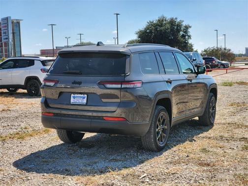 2025 Jeep Grand Cherokee L Laredo