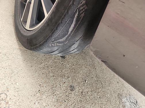 Gun Metallic 2021 Nissan Versa 1.6 SV