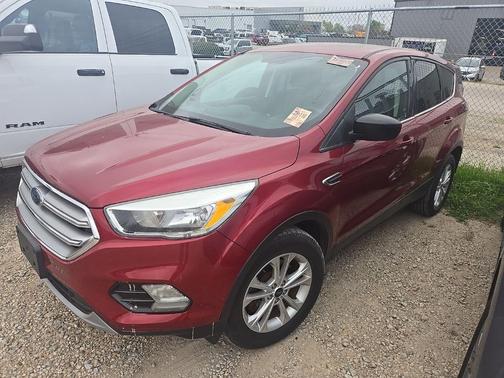 Ruby Red Metallic 2017 Ford Escape SE