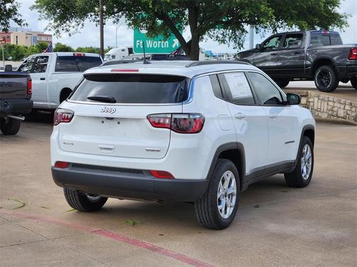 2025 Jeep Compass Latitude