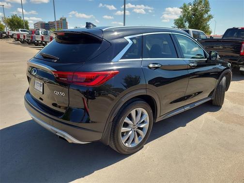 2021 INFINITI QX50 Luxe