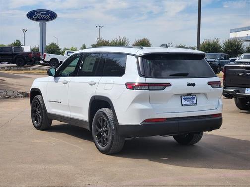 2025 Jeep Grand Cherokee L Laredo