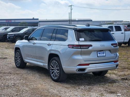 2025 Jeep Grand Cherokee L Summit