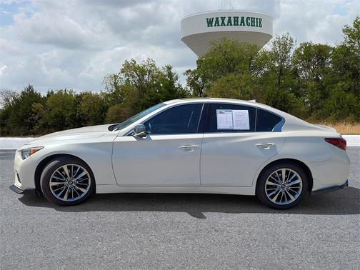 2022 INFINITI Q50 LUXE