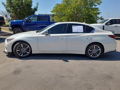 2022 INFINITI Q50 LUXE