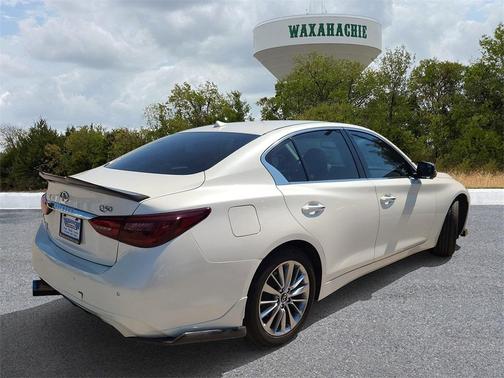 2022 INFINITI Q50 LUXE