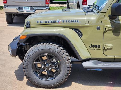 2025 Jeep Gladiator Sport