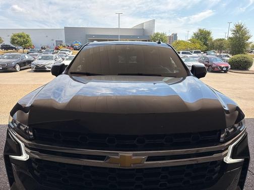 2023 Chevrolet Suburban LS