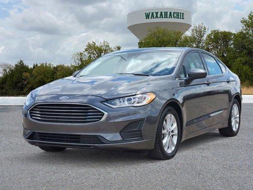 Photo 3 of 33 of 2020 Ford Fusion SE