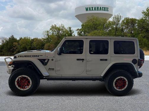 Bright White Clearcoat 2023 Jeep Wrangler Rubicon 392