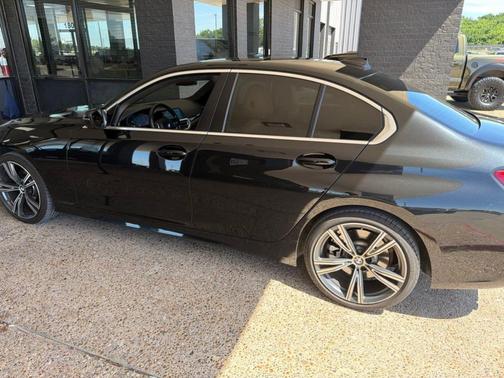 Black Sapphire Metallic 2021 BMW 330 i