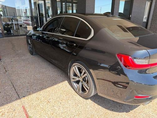 Black Sapphire Metallic 2021 BMW 330 i