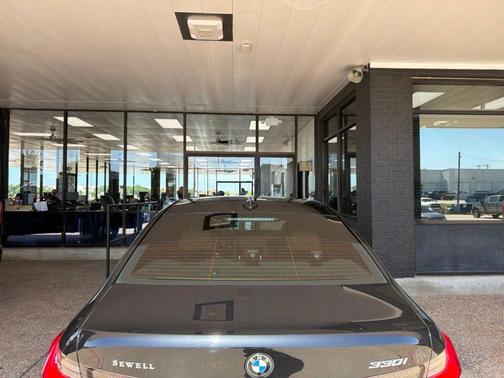 Black Sapphire Metallic 2021 BMW 330 i