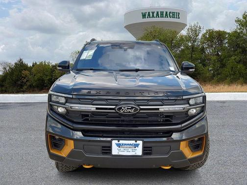 Black Metallic 2025 Ford Expedition Tremor