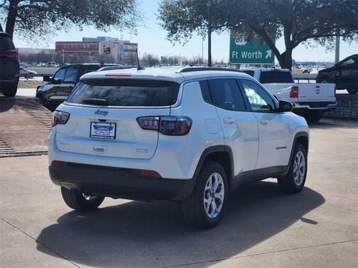2025 Jeep Compass Latitude