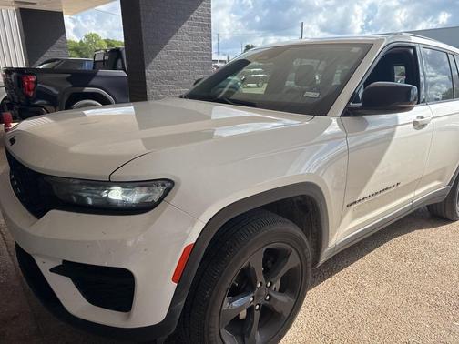 2022 Jeep Grand Cherokee Altitude