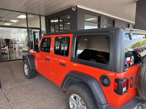 2018 Jeep Wrangler Unlimited Sport