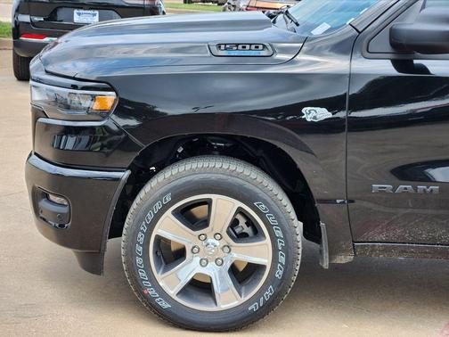 Diamond Black 2026 RAM 1500 Express