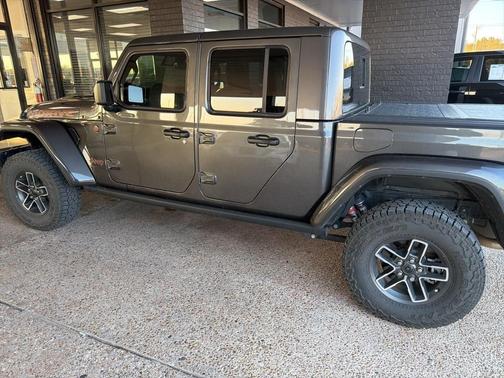 2025 Jeep Gladiator Mojave