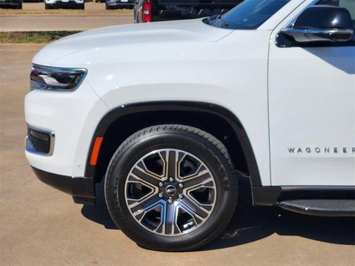 2025 Jeep Wagoneer Base