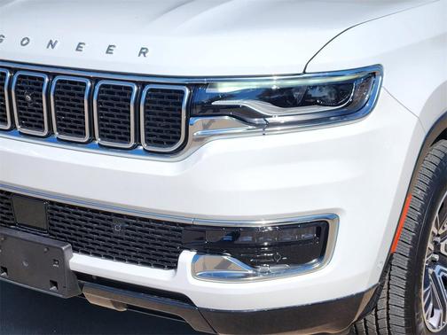 2025 Jeep Wagoneer Base
