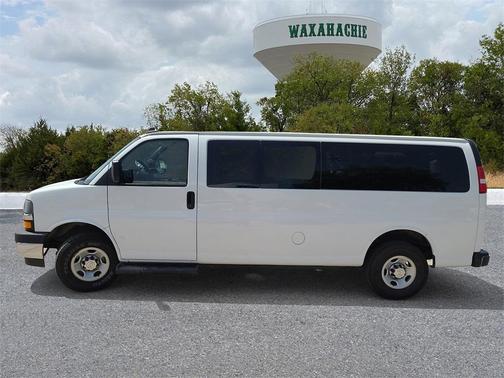 2022 Chevrolet Express 3500 LT