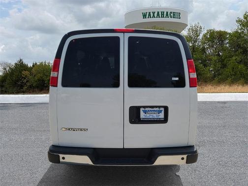 2022 Chevrolet Express 3500 LT