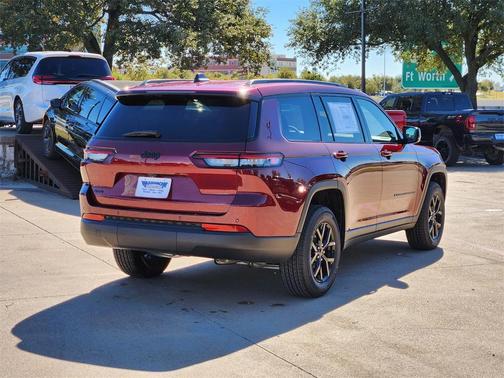 2025 Jeep Grand Cherokee L Laredo