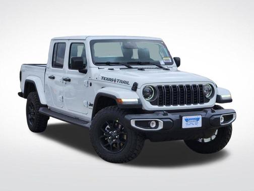 Bright White Clearcoat 2026 Jeep Gladiator Texas Trail