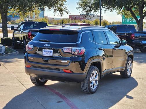 2026 Jeep Compass Latitude