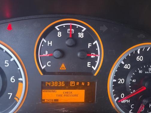 2013 Nissan Titan SV