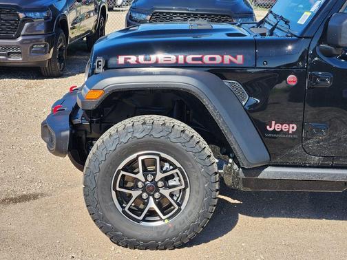 Black Clearcoat 2026 Jeep Wrangler Rubicon