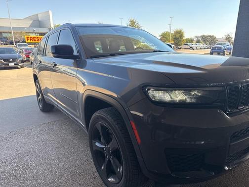2023 Jeep Grand Cherokee L Laredo