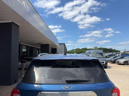 Blue Metallic 2023 Ford Explorer Limited
