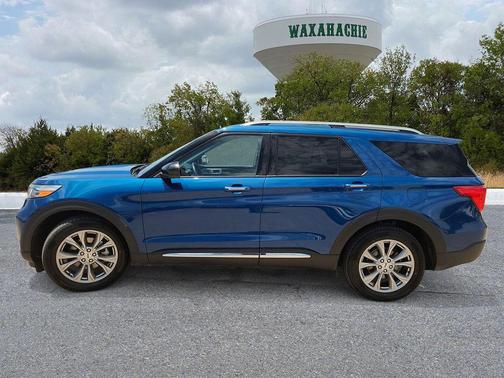 Blue Metallic 2023 Ford Explorer Limited