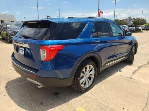 Blue Metallic 2023 Ford Explorer Limited